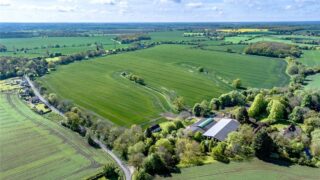 900ac Essex arable farm with 3 farm cottages enters market