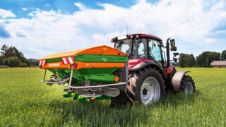 New Amazone spreader is easier on the pocket