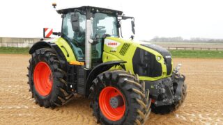 Claas connect puts all farm data into the same pot