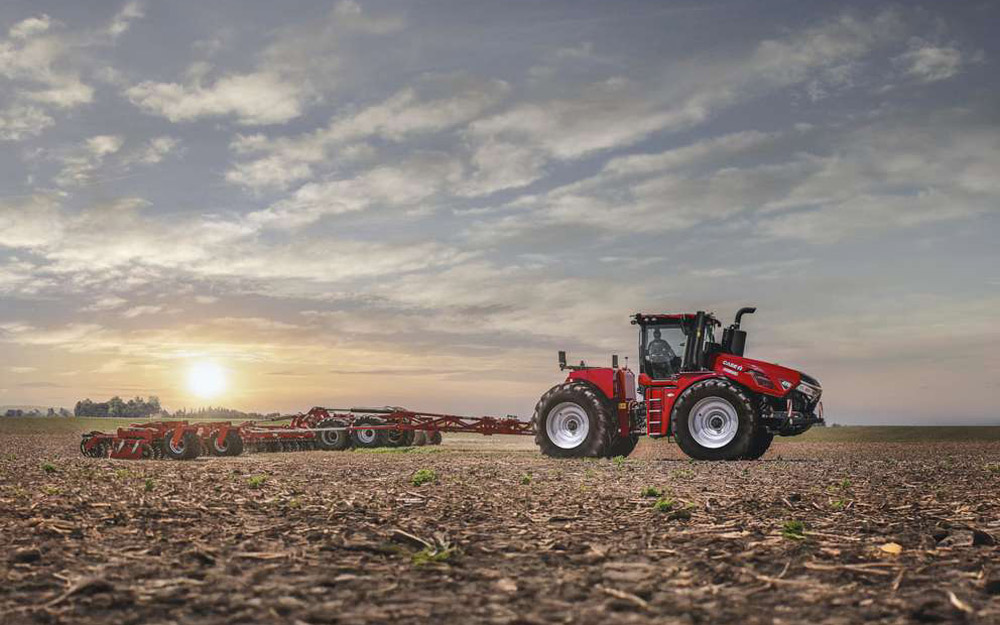 CNH adopts Starlink for quicker farm device communication