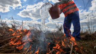 Glass bottles pose wildfire risk amid UK heatwave