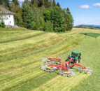 Pottinger adds auto functions to 4-rotor rake