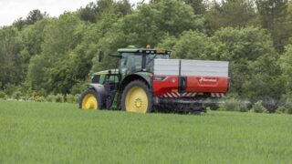 Kverneland claims greater spreading performance with new spreader