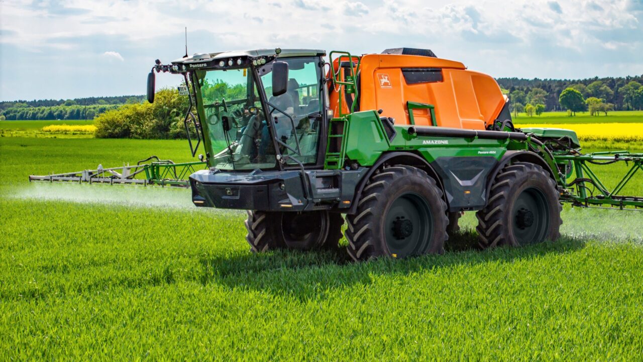 agriland.co.uk - Joshua Kelly - Amazone flagship self-propelled sprayer to receive 'updated design'